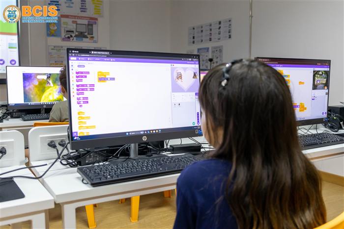 Coding & AI — camper photo 3