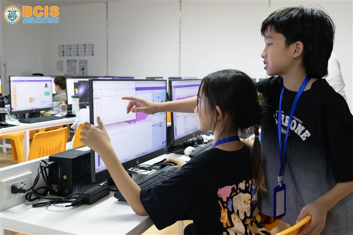Coding & AI — camper photo 4