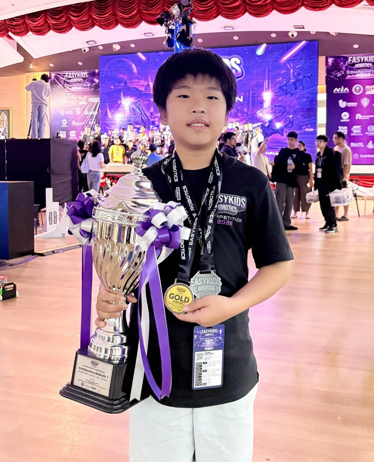Keen with his trophy and medal at the competition